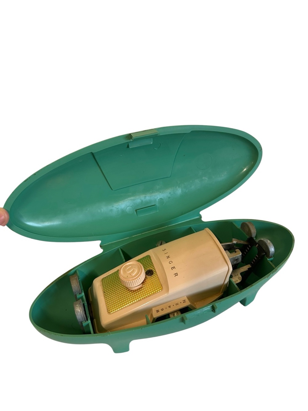 Vintage 1960s Singer Sewing Buttonholer in Atomic Green Turquoise Plastic Case - Picture 6 of 7
